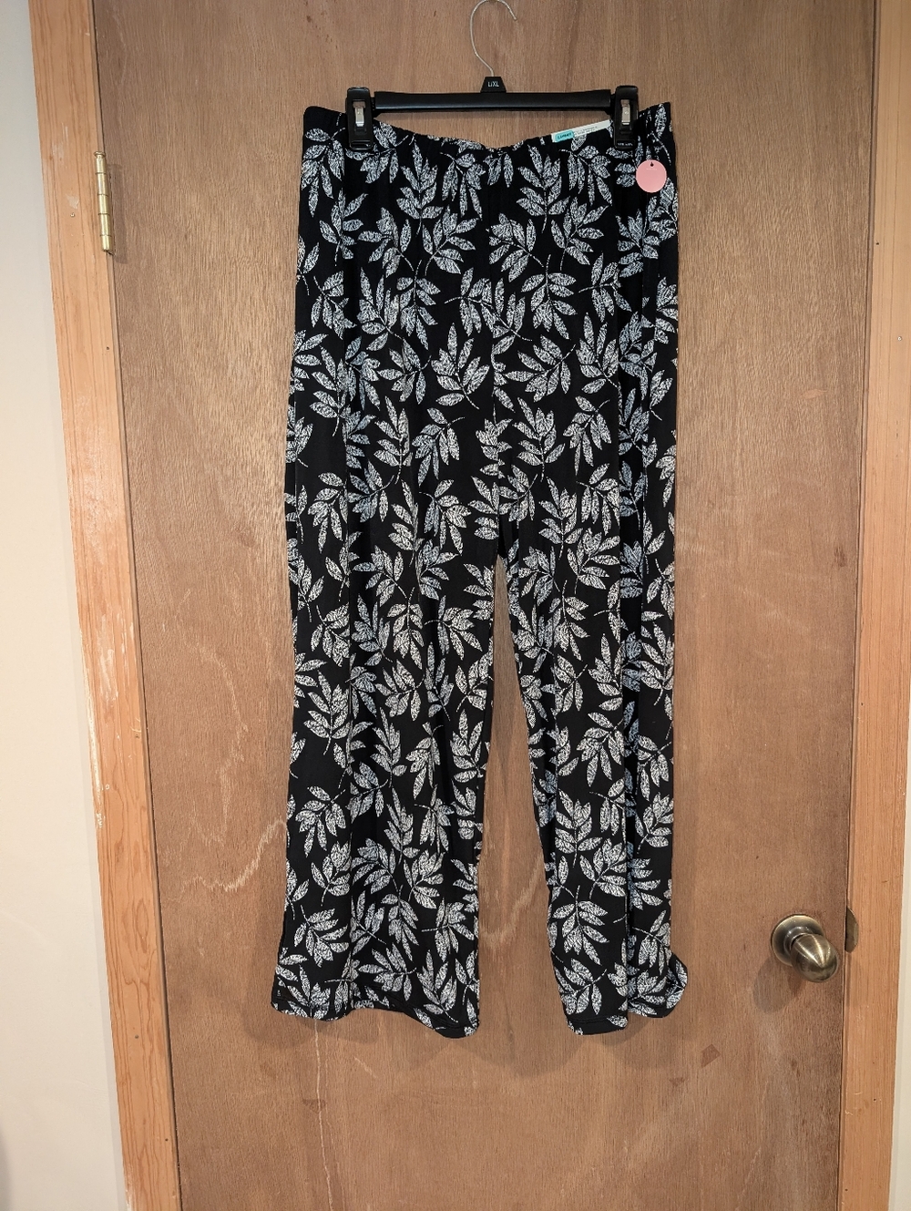 East 5th Black Leaf-Print Wide Leg Pants